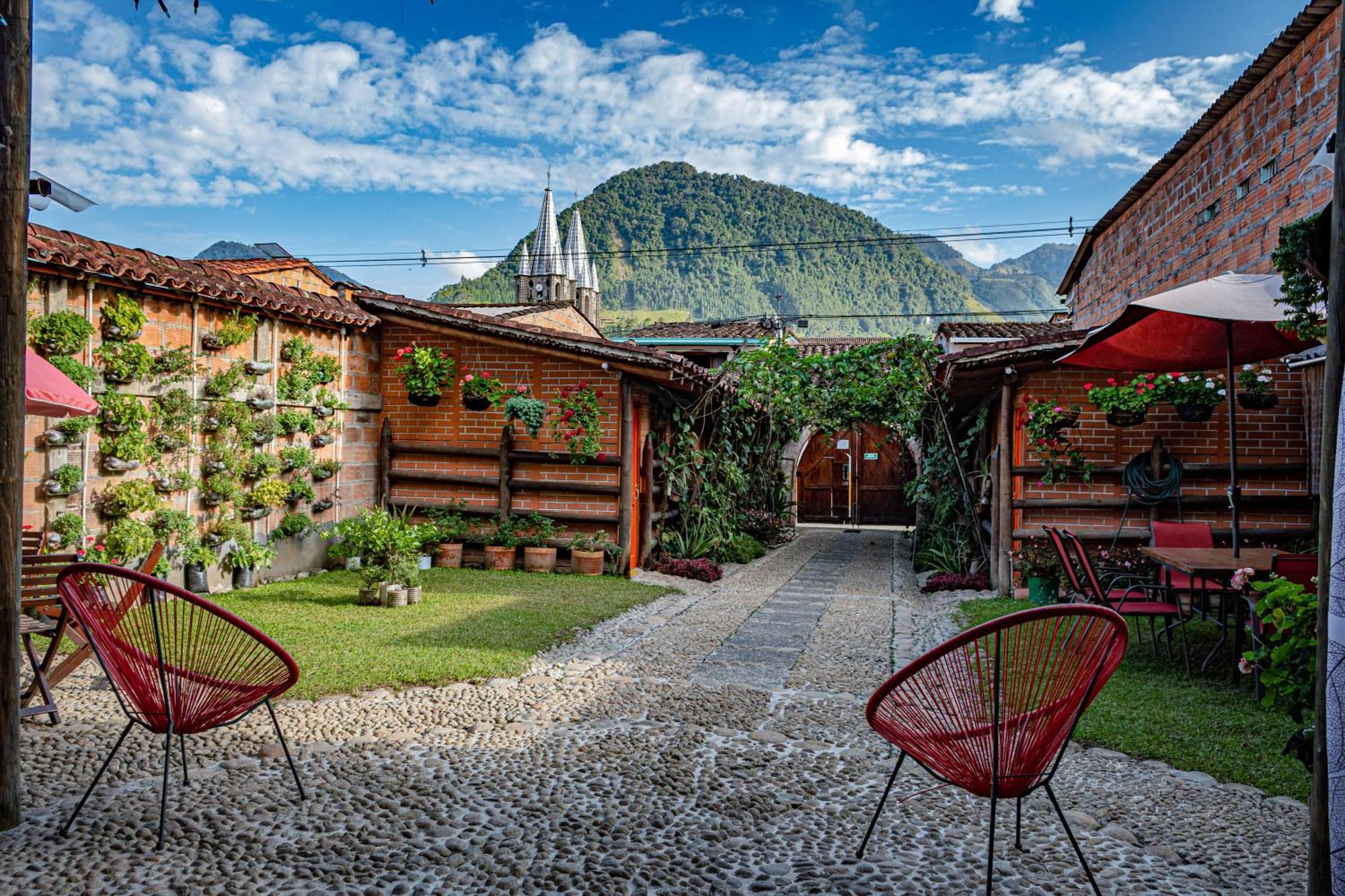 Hotel Kantarrana Urbana Jardín Exteriör bild